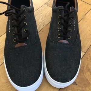 Casual Tommy Hilfiger shoes